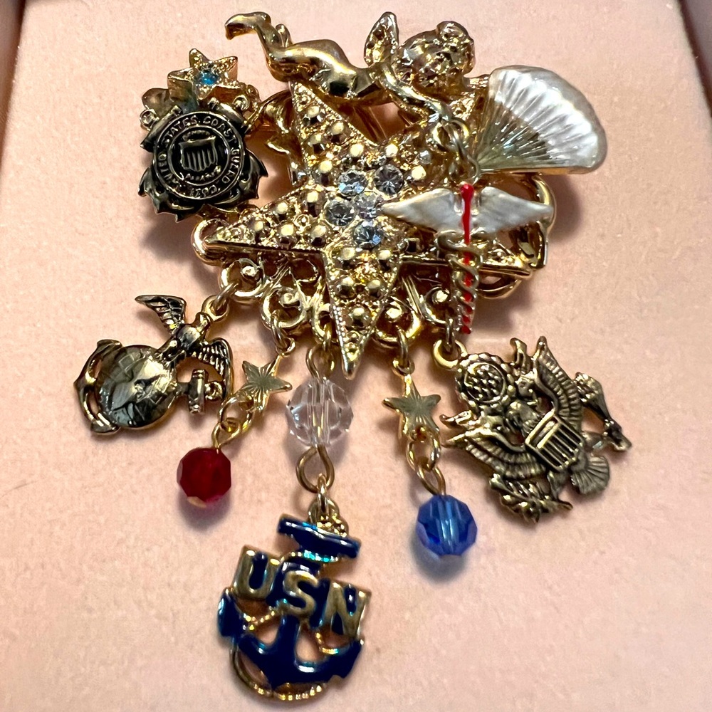🇺🇸Rare Kirks Folly Military Branch Pin🇺🇸